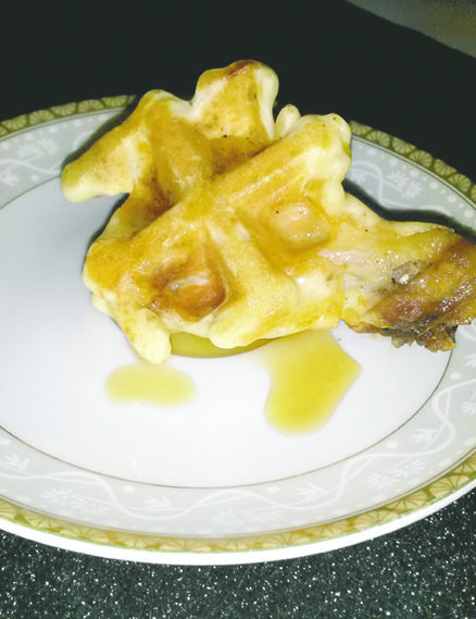 fnl-pantry-raiders-chicken-waffles-1709_lores