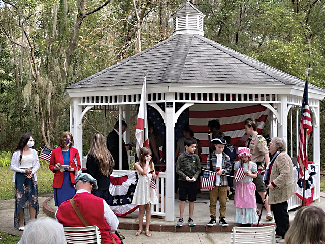 MNL Mand Comm Club flag retirement 2202