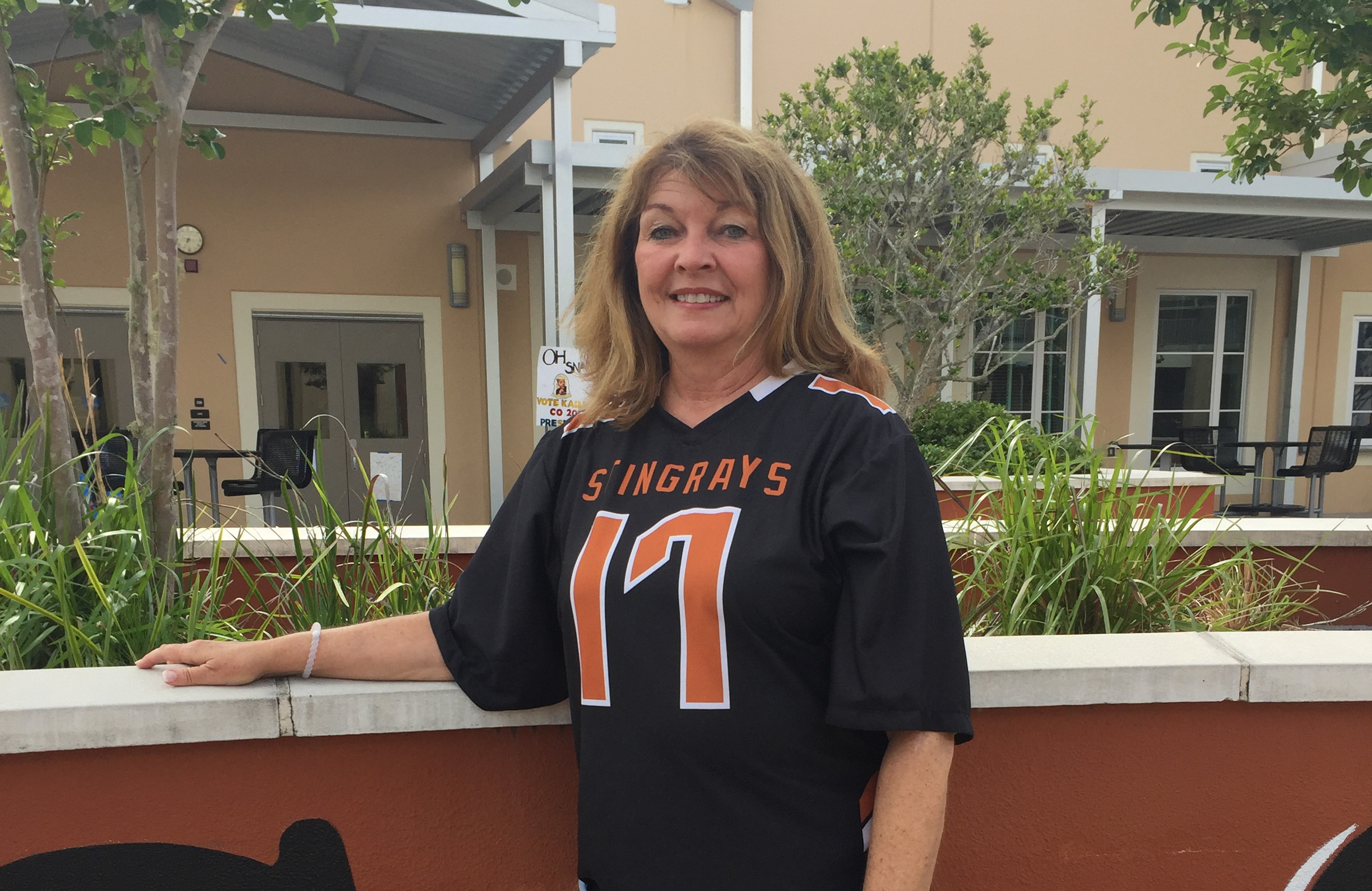 snl-achs-debra-lynch-retires-1706