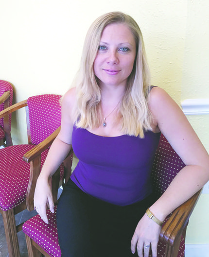 snl-get-to-know-yana-weaver-1708-lores