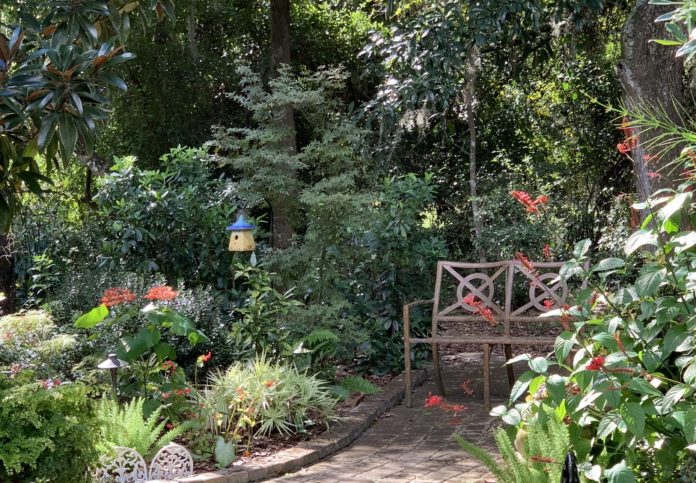 MNL Mand Garden Club Nat'l Garden Day 2005