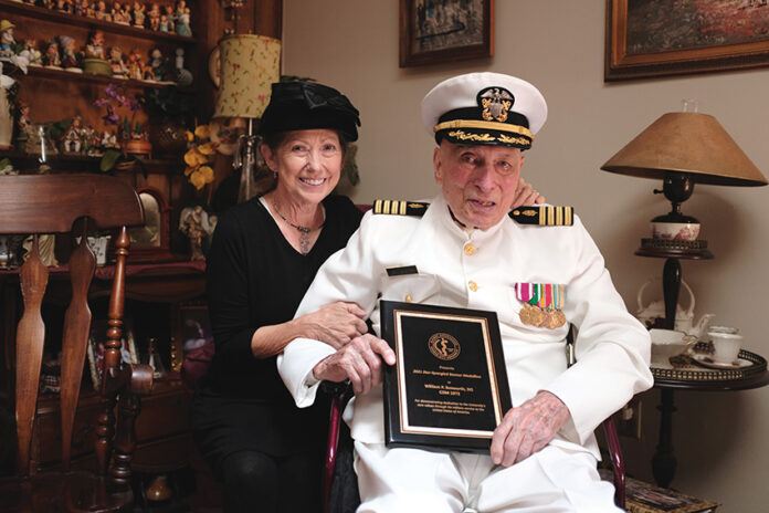 MNL Bosworth Star Spangled Banner Medallion 2201