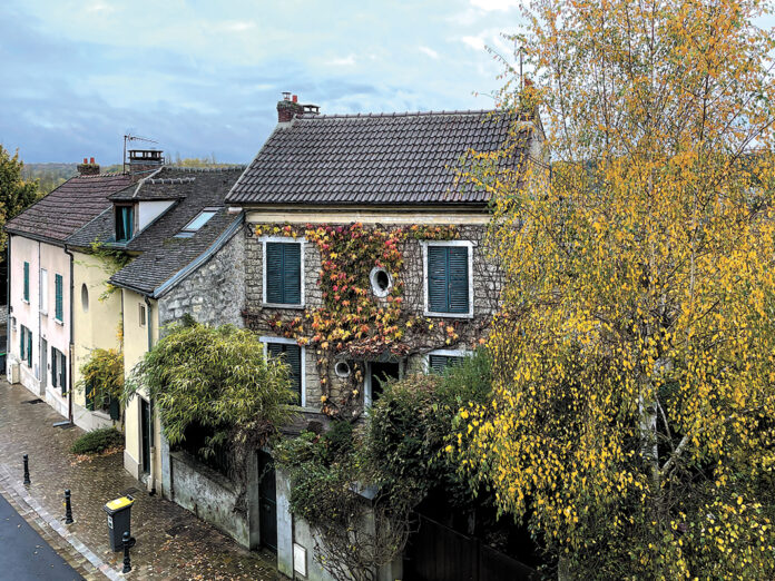 FNL Travel Auvers 2302A